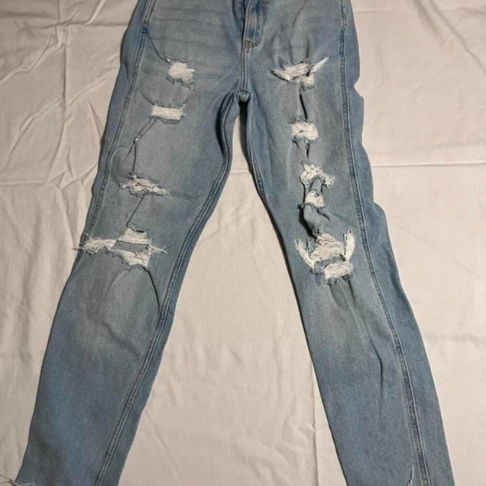 Hollister Women’s Size 24 Ultra high-rise mom jeans